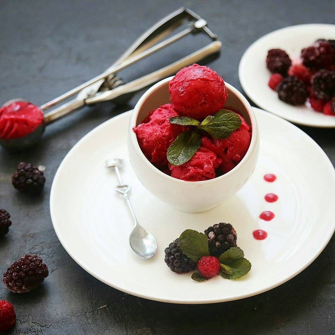 A Mignardises (Petit Four) Serving Set With Bamboo Oval Tray And Porcelain Dishes To Match - The Sunflower Store Co
